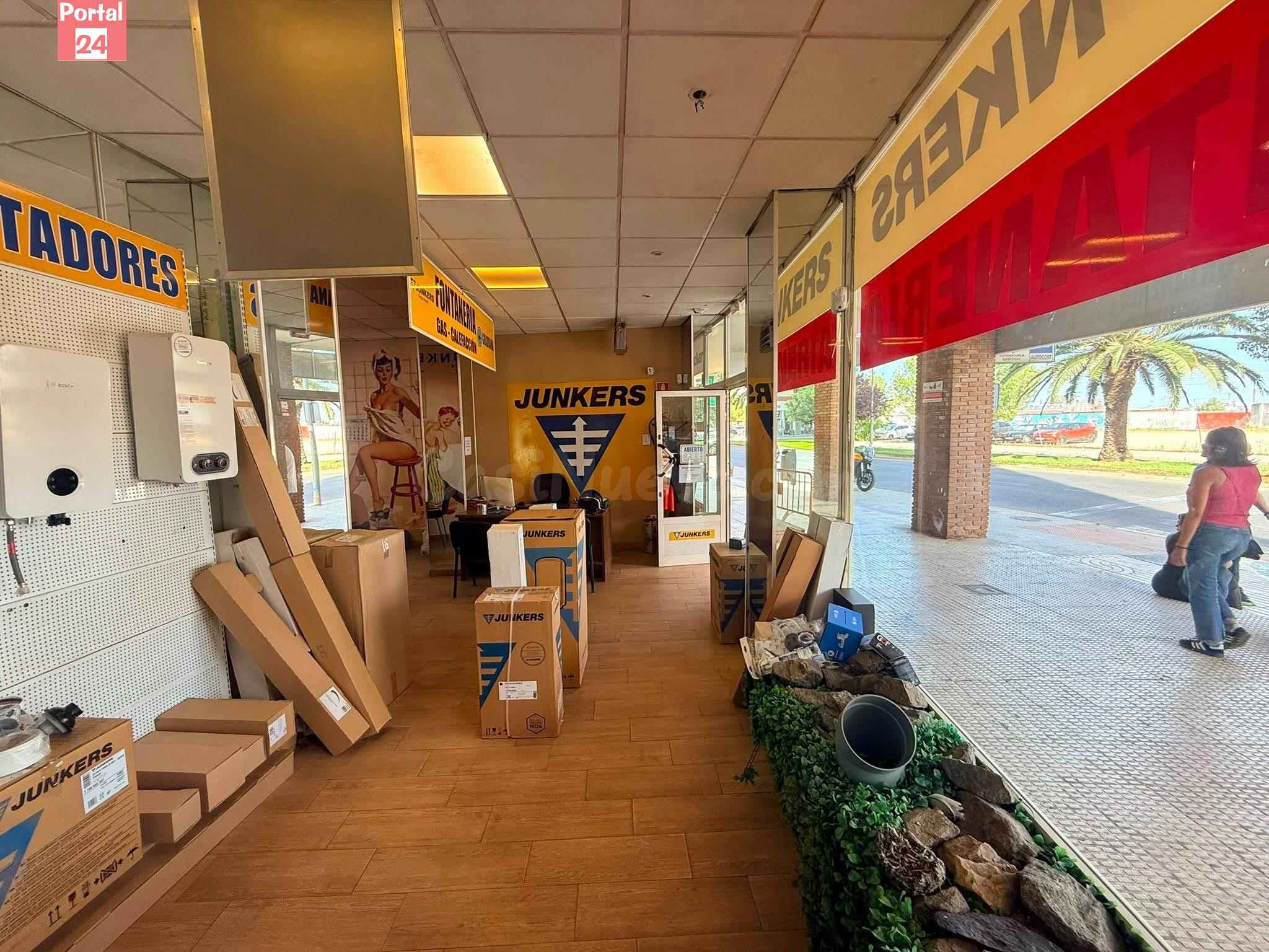 Local Comercial en Alquiler en Huerta Rosales - Valdepasilla - foto 3