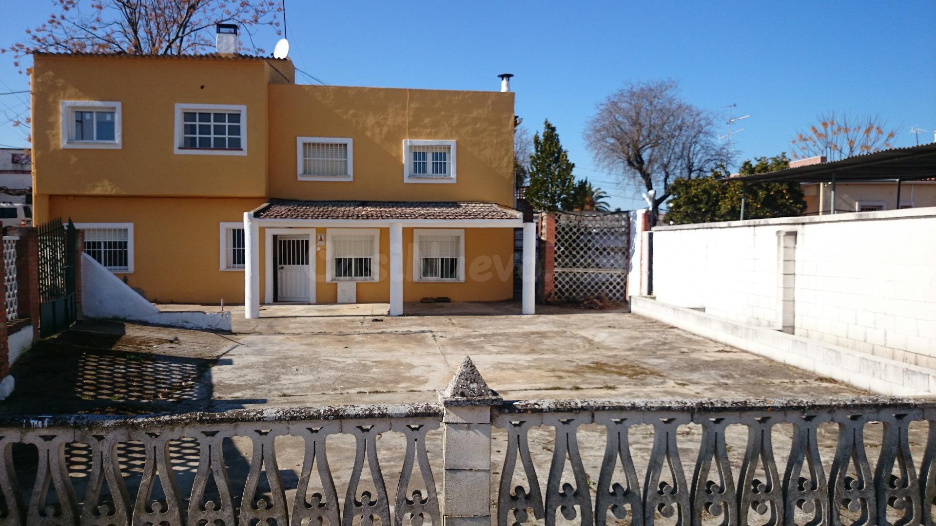 VENTA CHALET CON TERRENO CTRA VALVERDE (BADAJOZ) - foto 5