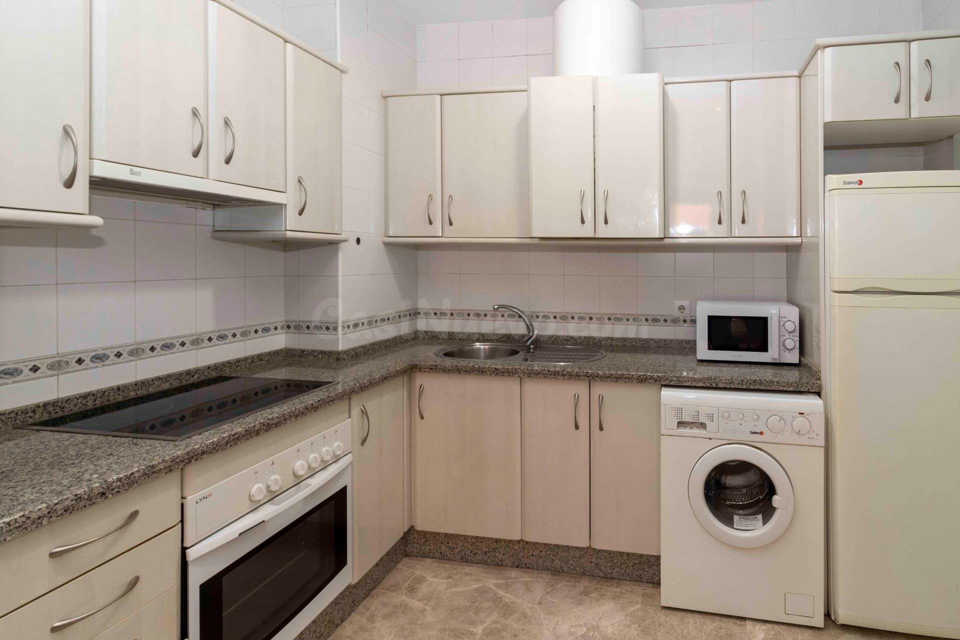 PRECIOSO APARTAMENTO  CON GARAJE EN PLENO CENTRO - foto 4