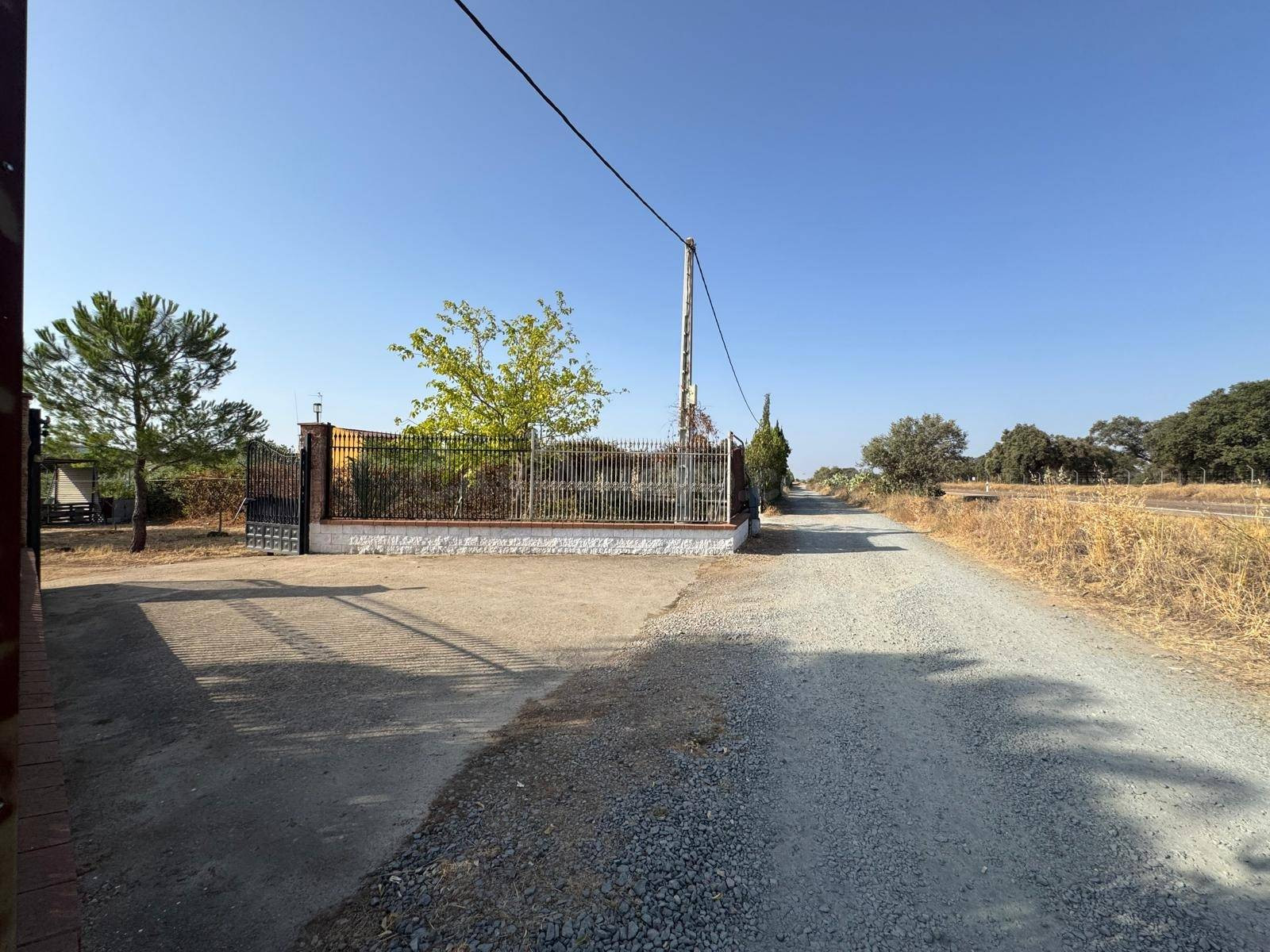 PARCELA EN VENTA CON VIVIENDA POR 119.900 € - foto 3