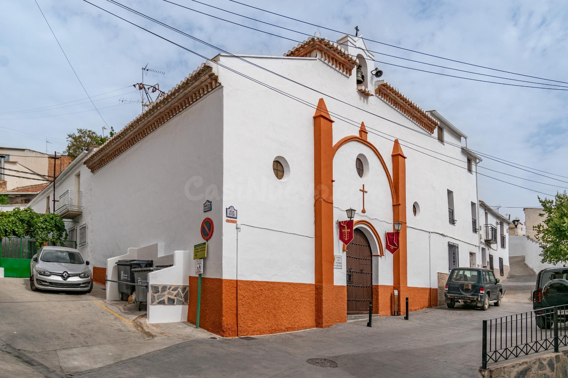 preciosa casa de pueblo en colomera