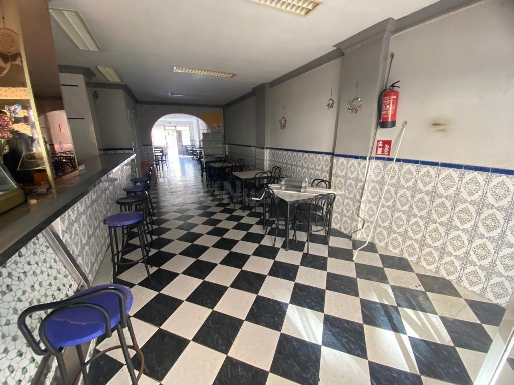 Local comercial 140m² en venta - Las lagunas - foto 2