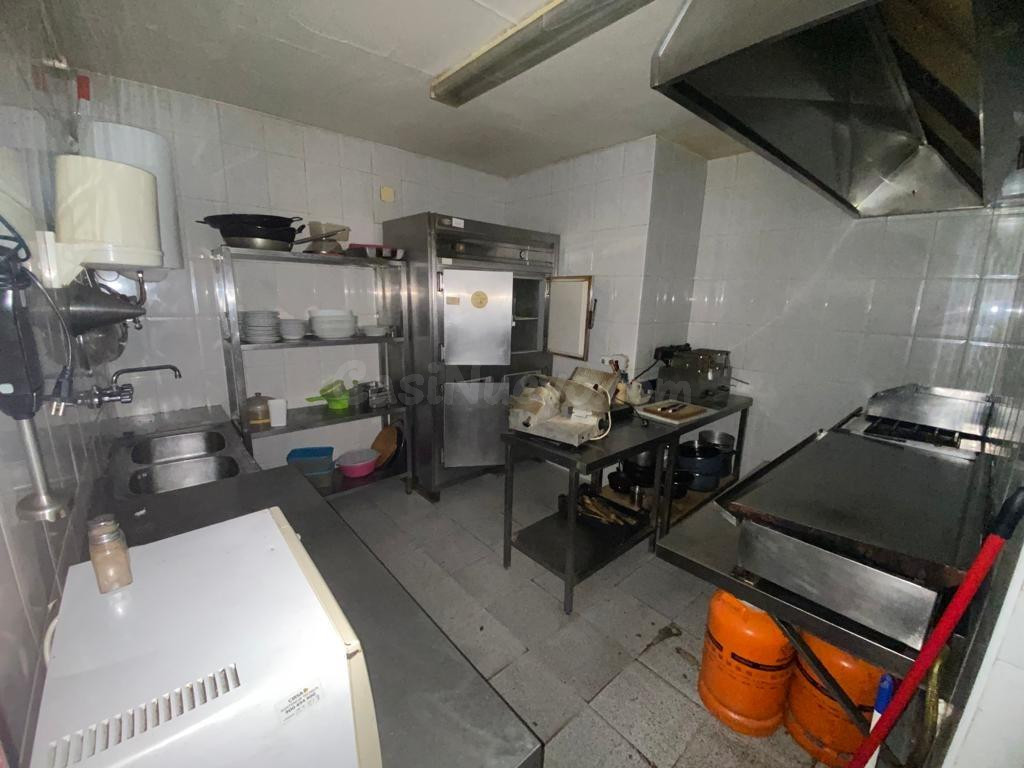 Local comercial 140m² en venta - Las lagunas - foto 3