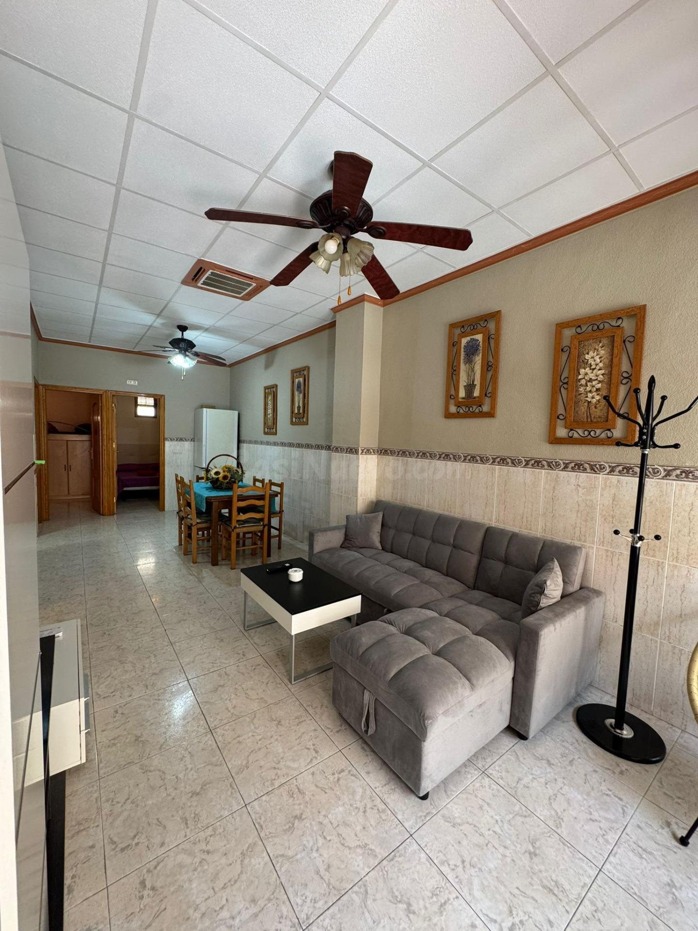Bungalow en Planta Baja a Escasos Metros de la Playa – Ideal - foto 2