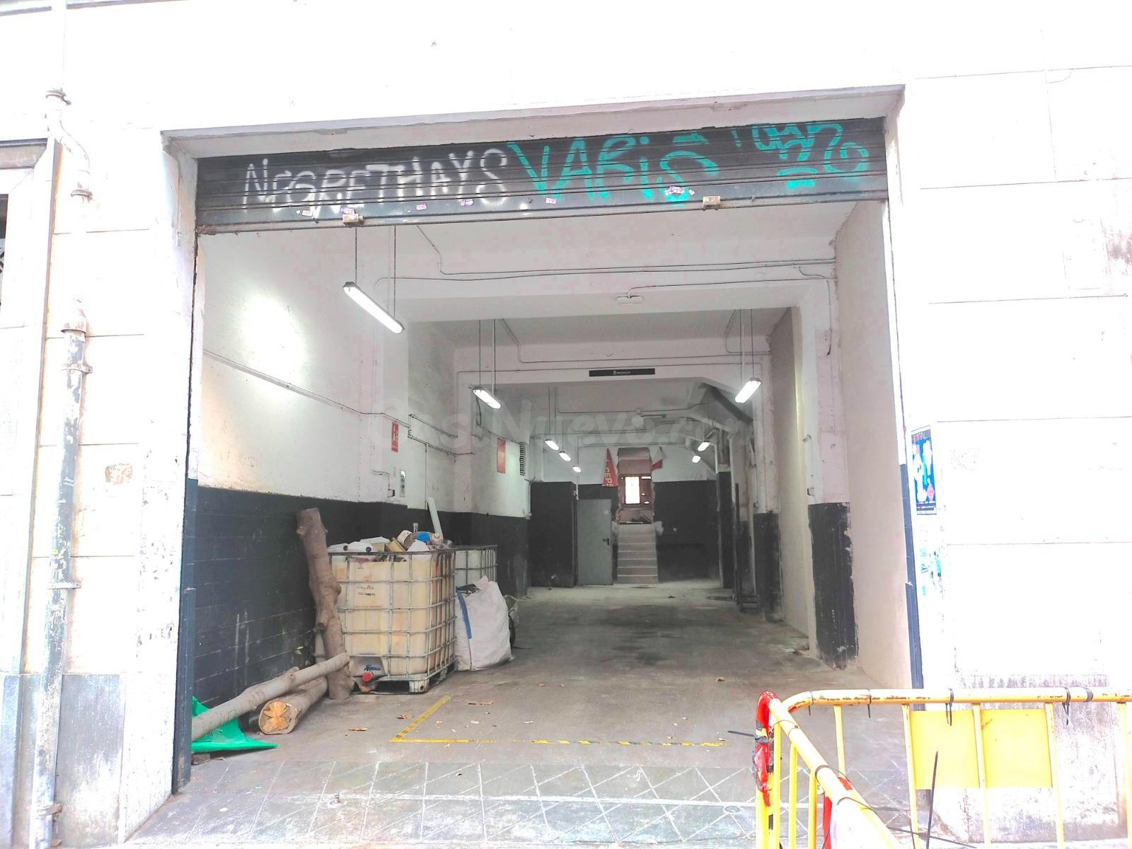 Local comercial 240m² en venta - Eixample - foto 2