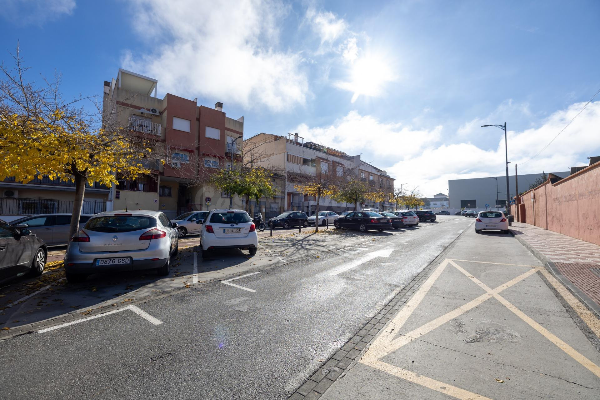 Amplio y Soleado Piso en Armilla, Zona Polideportivo -ESTUDI - foto 3