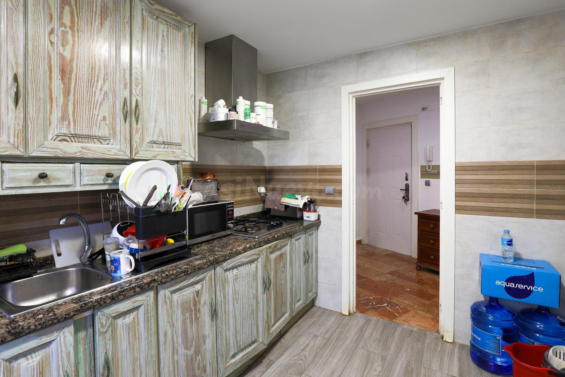 Amplio Piso de cuatro habitaciones en el corazón de Durcal - foto 5