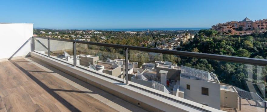 Apartamento contemporáneo con gran terraza y vistas al mar e - foto 2
