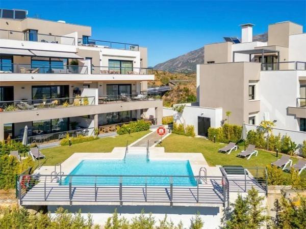 Apartamento contemporáneo con gran terraza y vistas al mar e - foto 3