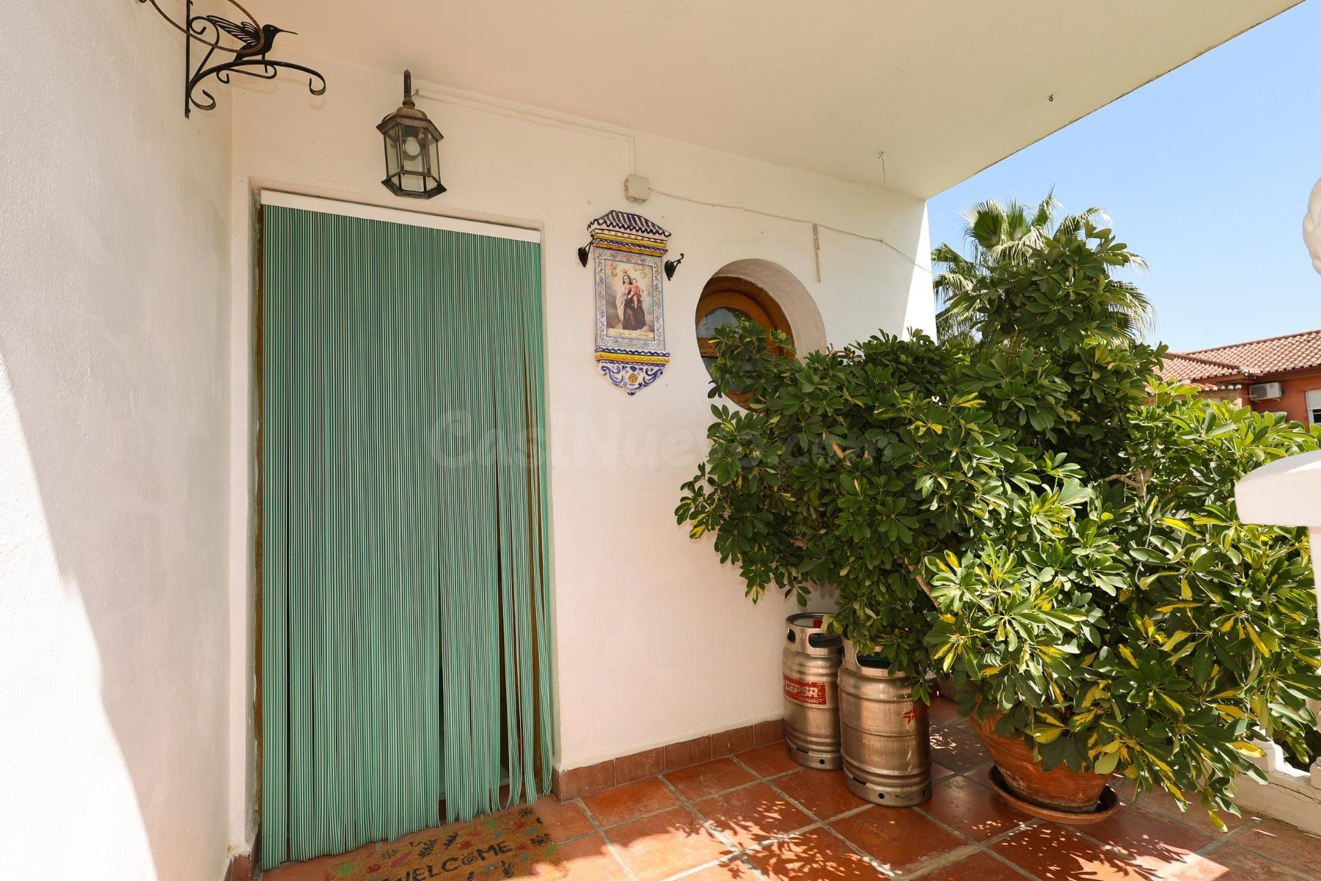 Chalet independiente con piscina en Híjar, Las Gabias - foto 3