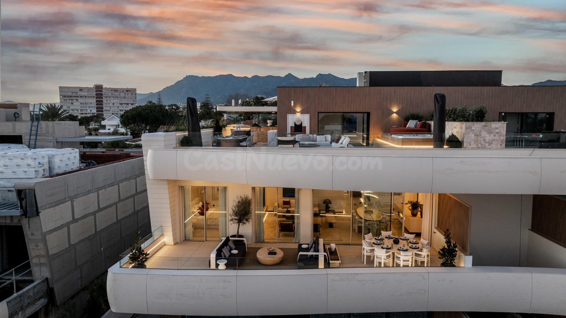 Exclusiva vivienda de alto nivel en planta baja con sótano, diseño contemporáneo y exclusivas zonas comunes