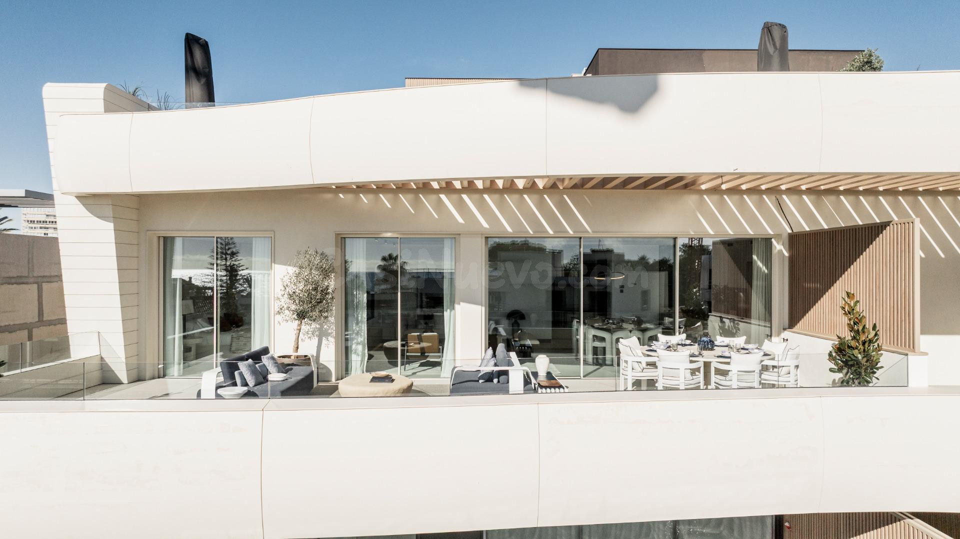 Exclusiva vivienda de alto nivel en planta baja con sótano,  - foto 2