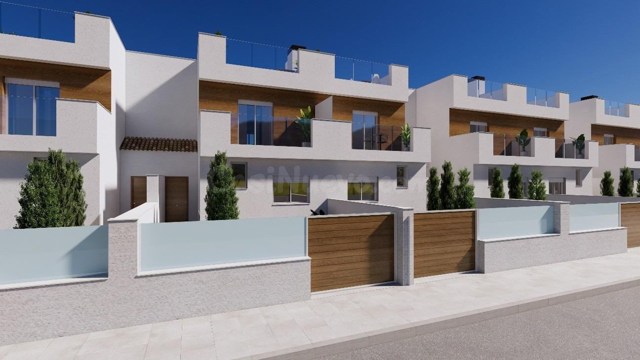 Casas adosadas de nueva construcción en primera línea de La  - foto 4