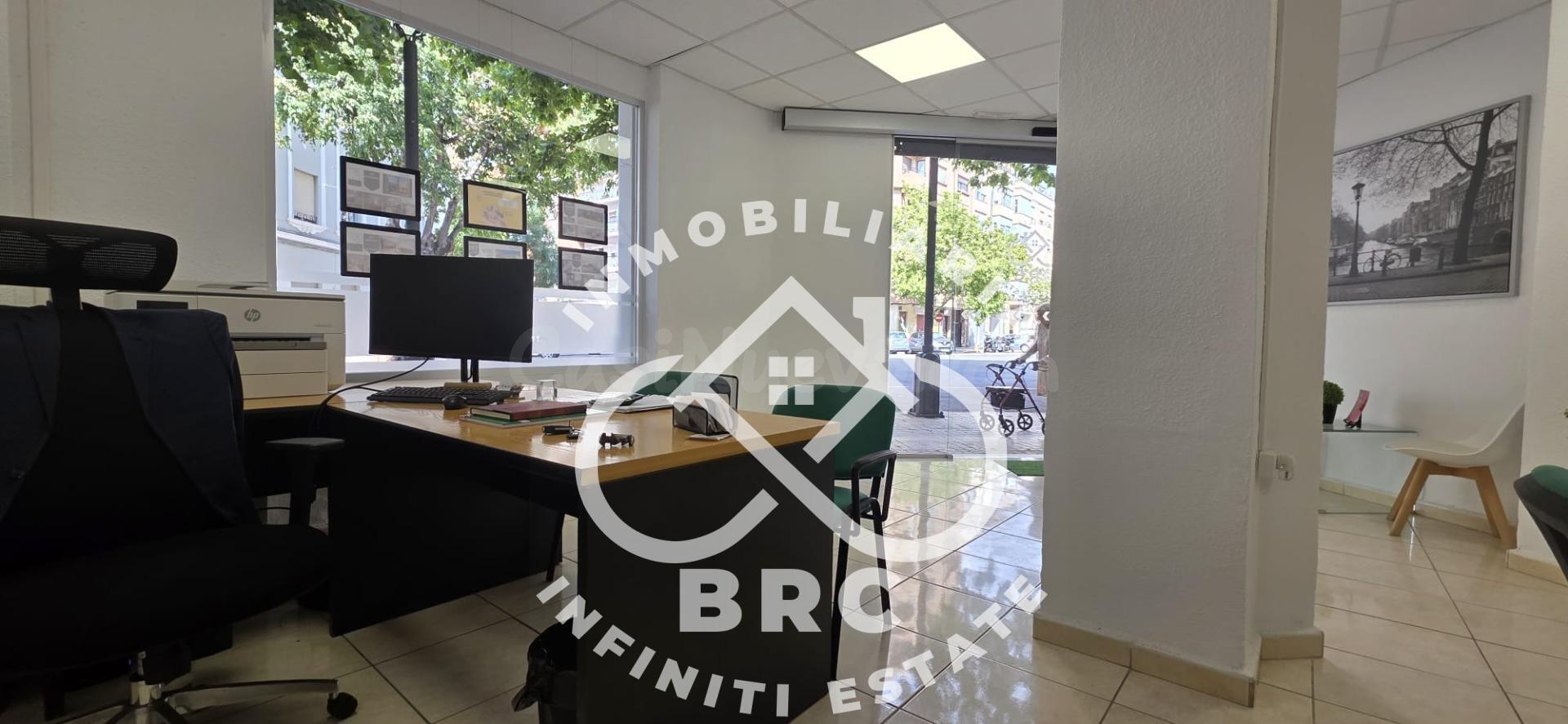 Amplio Local Comercial Reformado en Arrancapins, Valencia -  - foto 4