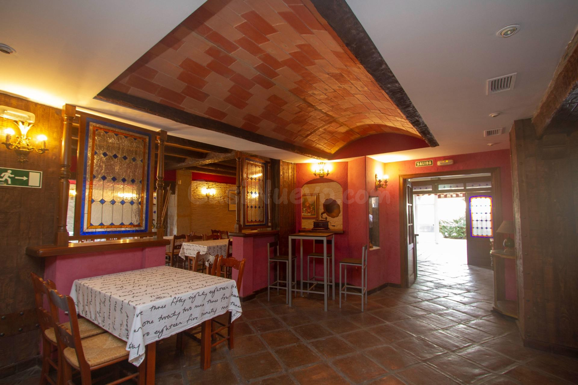 Local restaurante Marbella Marbesa con terraza y cocina equi - foto 4