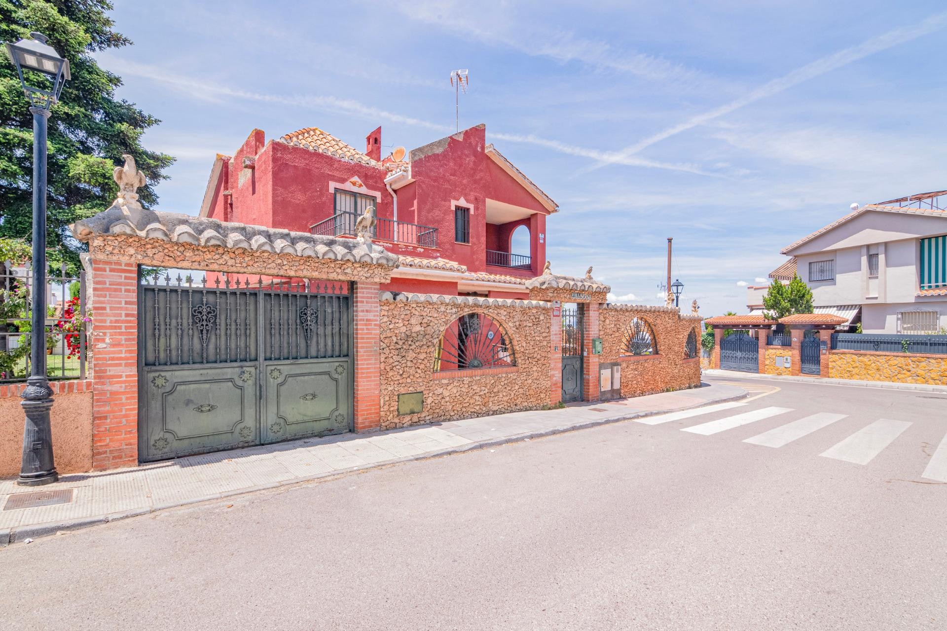 Chalet independiente junto al centro de salud. - foto 4