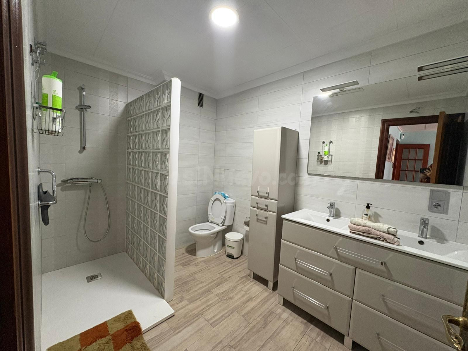 Amplio Apartamento en Catral - Ideal para Familias - foto 5