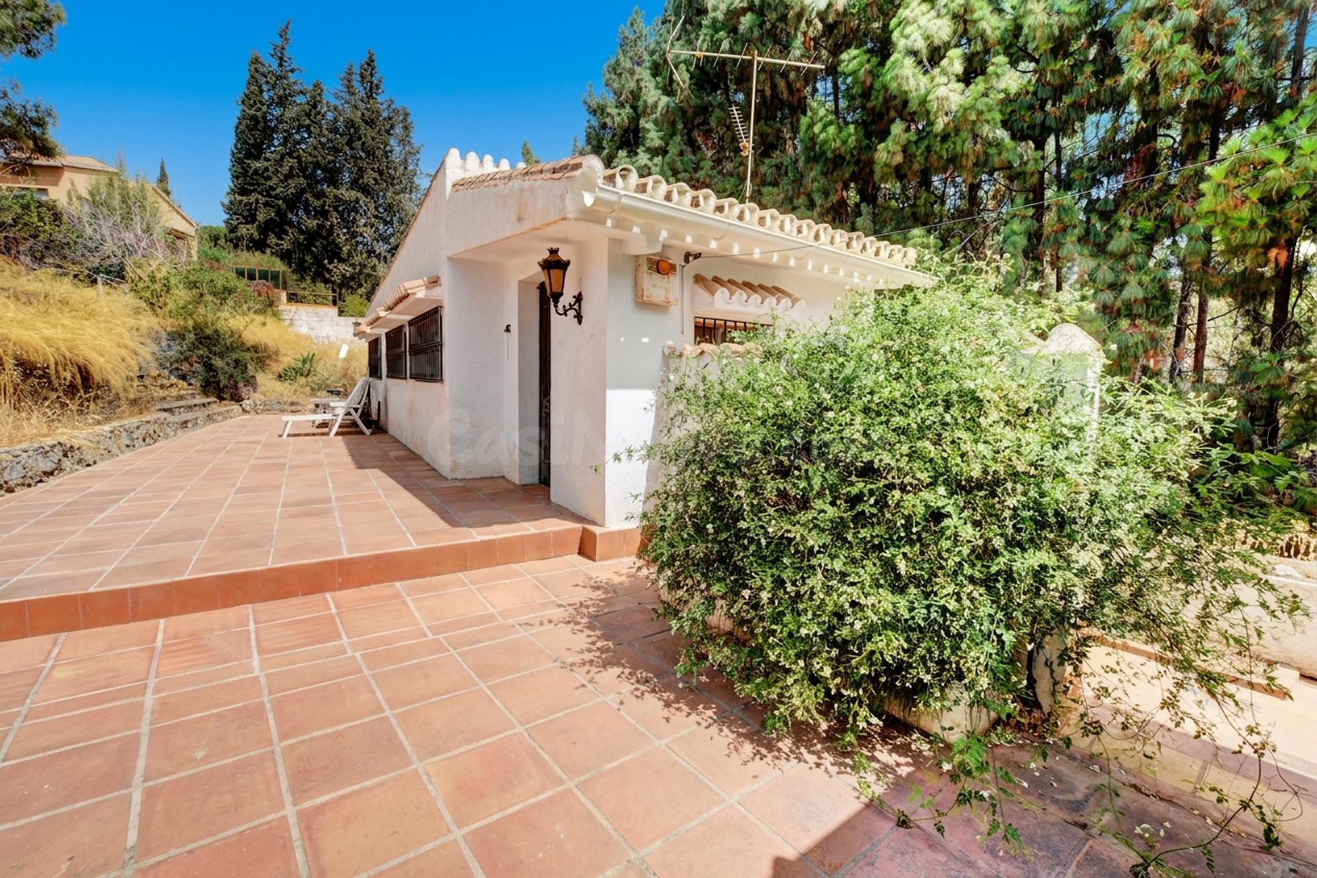 Espectacular chalet de 800 m2 con gran parcela y piscina en  - foto 5