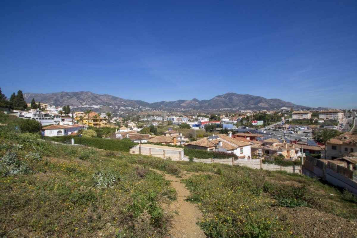 Parcela en Lagarejo, Mijas Costa, cerca de Fuengirola y la p - foto 3