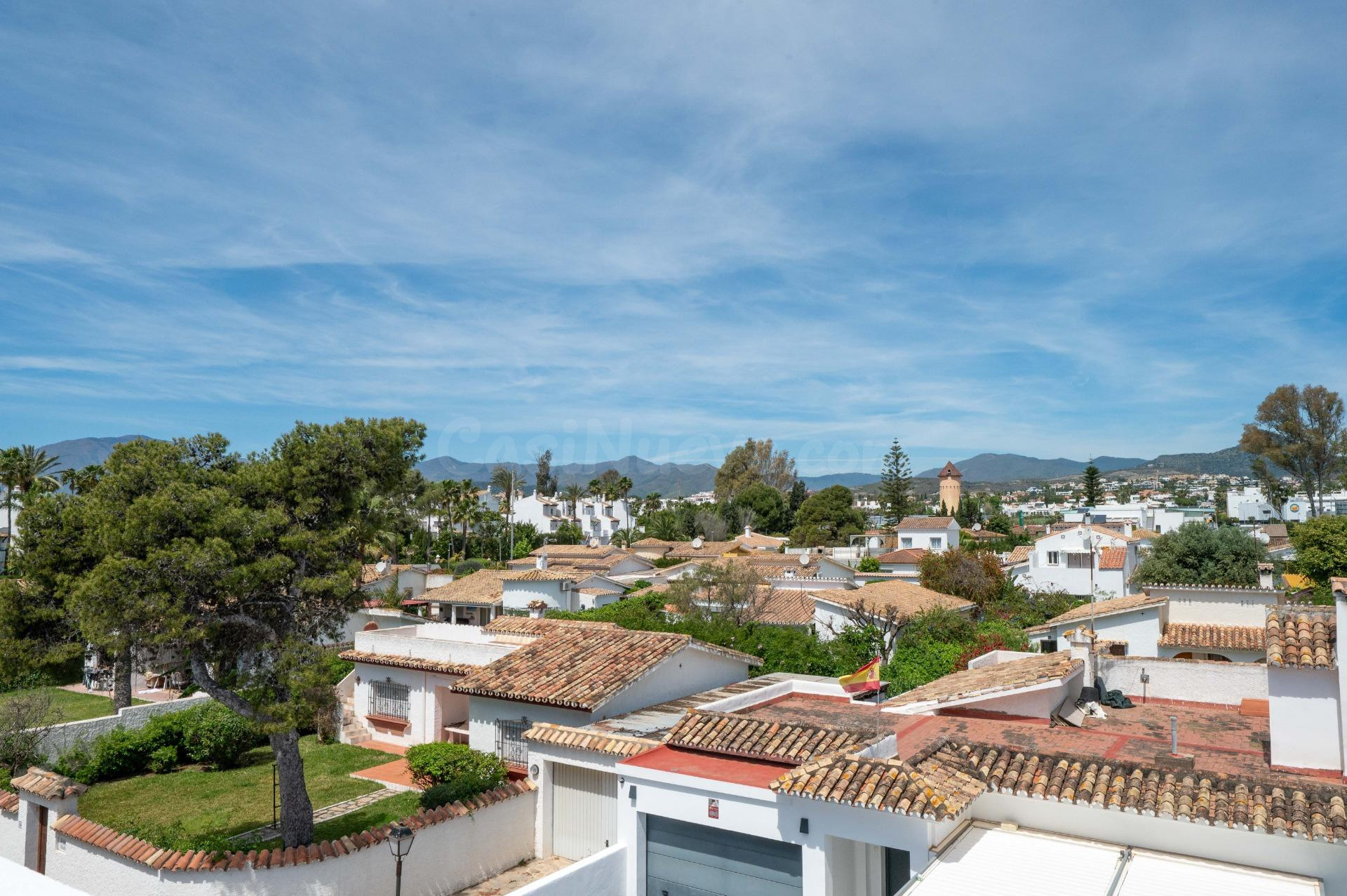 Villa moderna en El Saladillo, segunda línea de playa, con p - foto 5