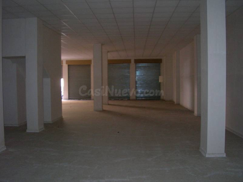 Local comercial 350m² en alquiler - Plaza Madrid