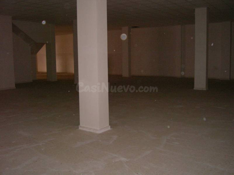 Local comercial 350m² en alquiler - Plaza Madrid - foto 4