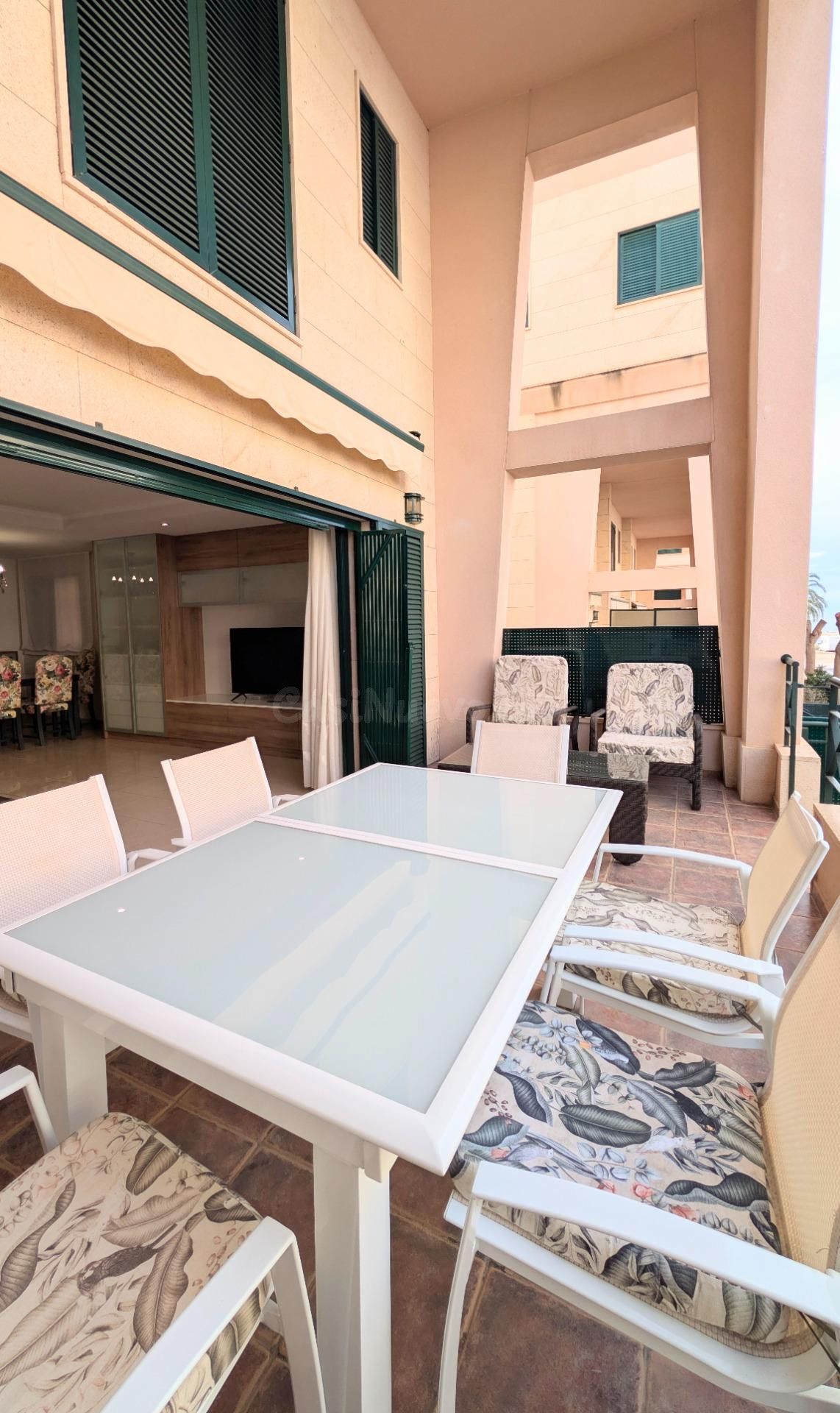 ✨ ELEGANCIA Y EXCLUSIVIDAD: VIVIENDA DE LUJO EN ALQUILER VAC - foto 3