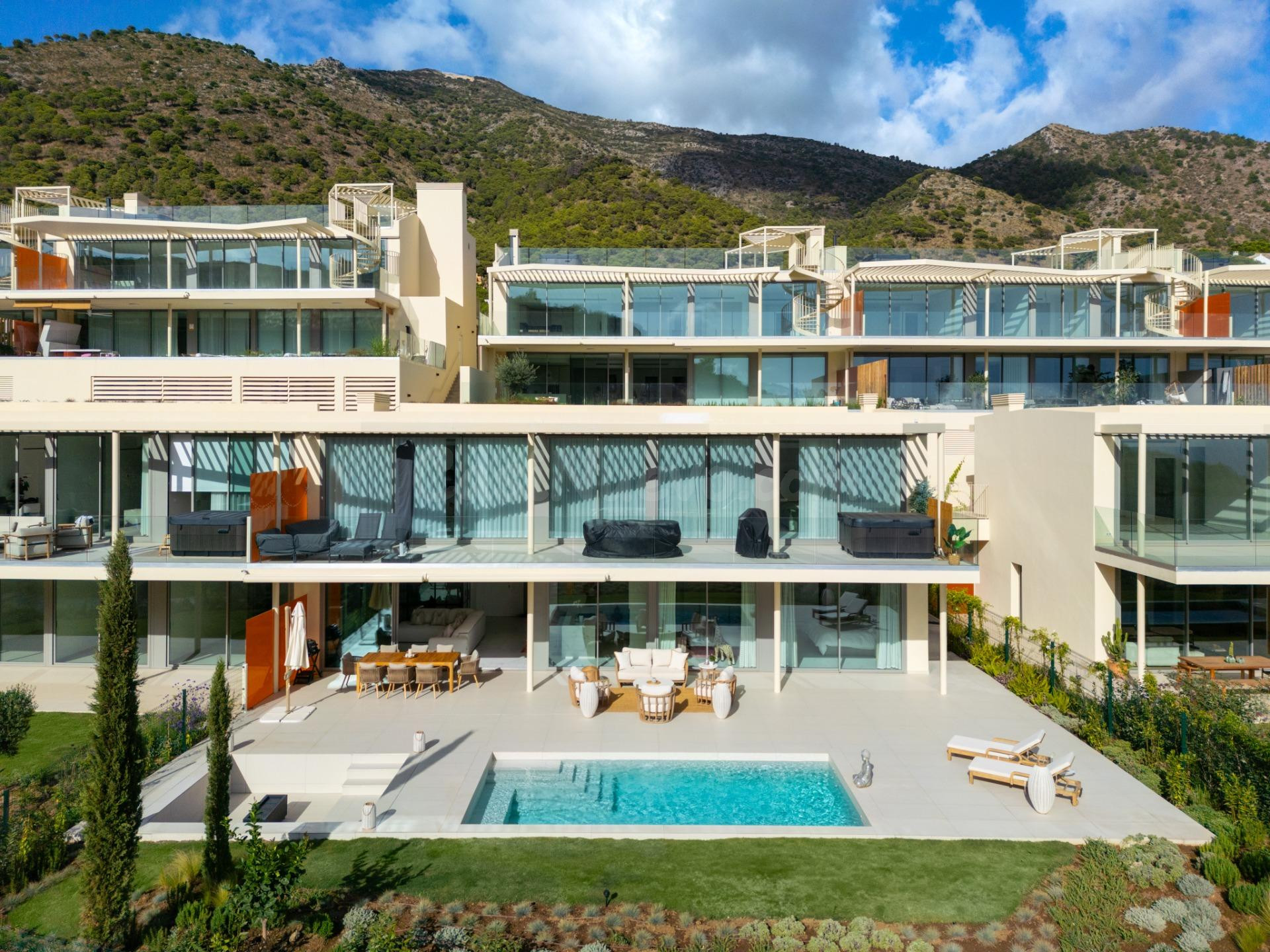 Apartamento exclusivo en planta baja en Reserva del Higuerón, Buena Vista