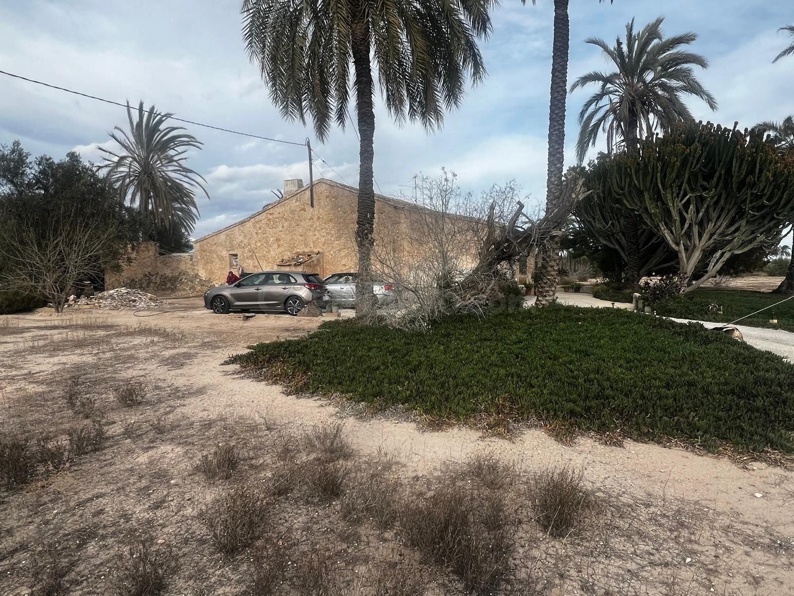 Gran casa tipica de elche ideal para reformar - foto 2