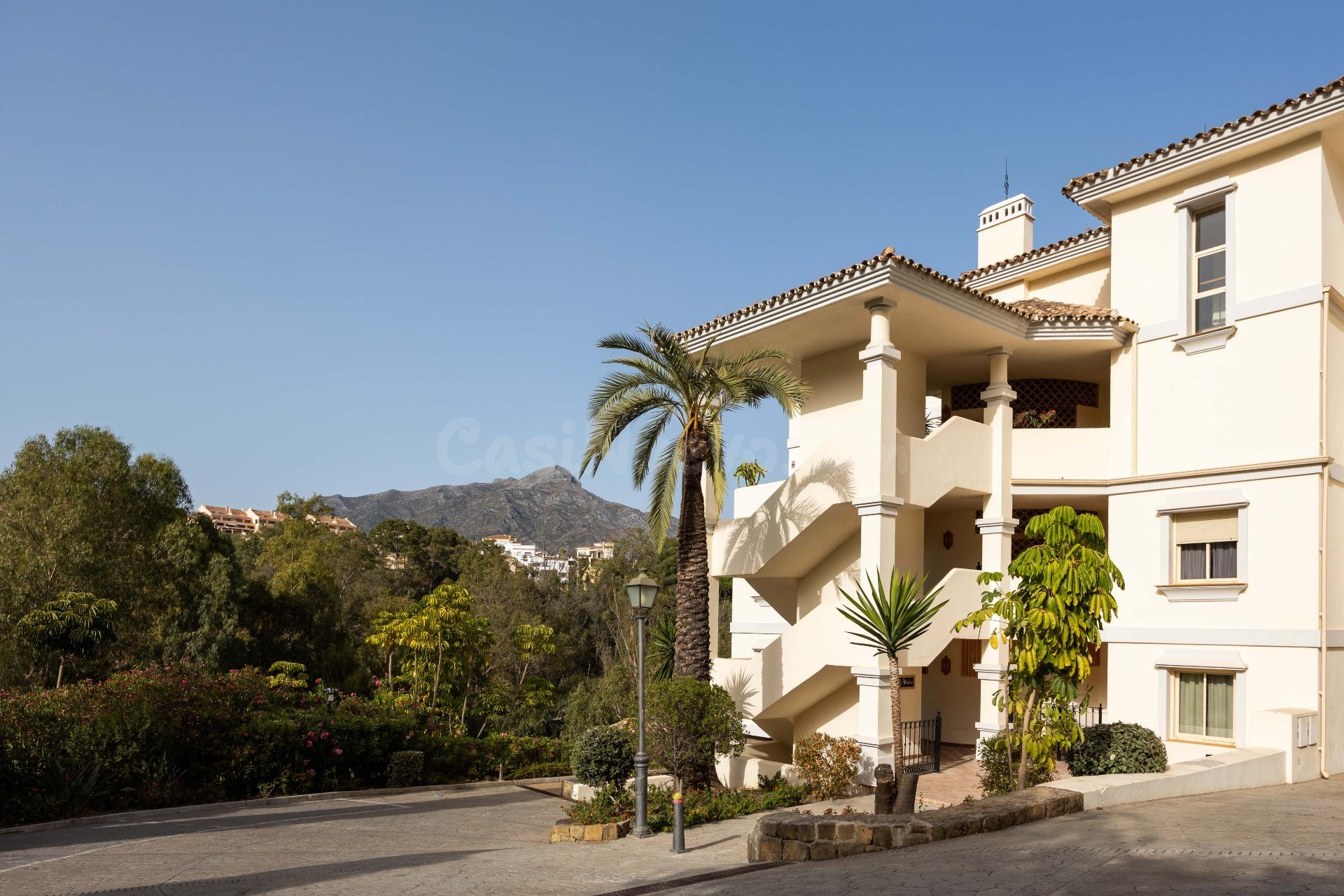 Apartamento de lujo en planta baja en Les Belvederes, Nueva 