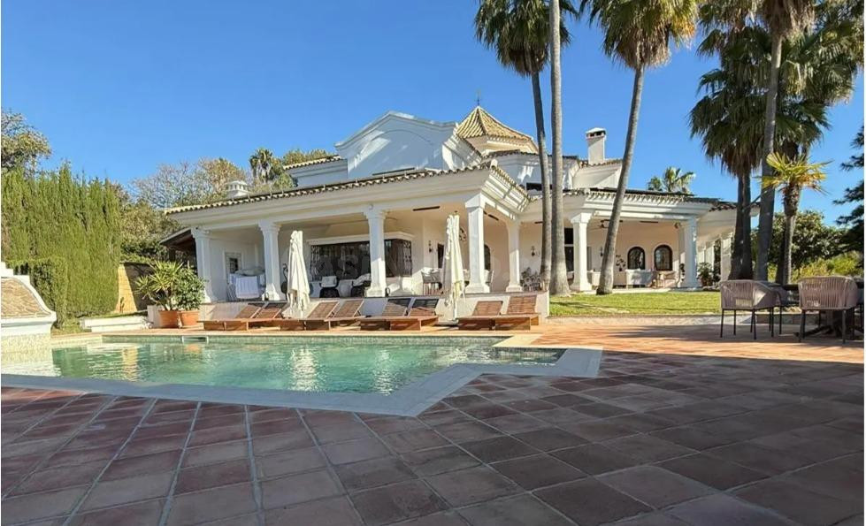 Villa de lujo en Benahavís con 5 dormitorios, 6 baños y parc