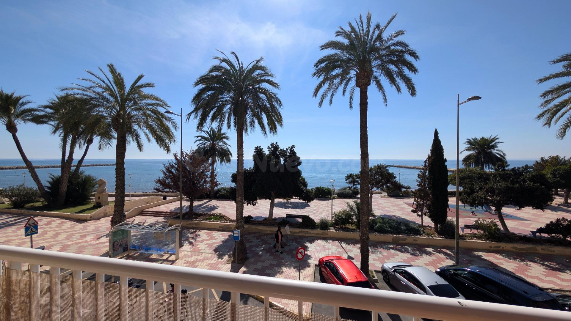 ¡ UNA VIVIENDA ÚNICA EN PRIMERA LÍNEA DONDE CADA AMANECER FRENTE AL MEDITERRÁNEO SE CONVIERTE EN UN LUJO DIARIO!