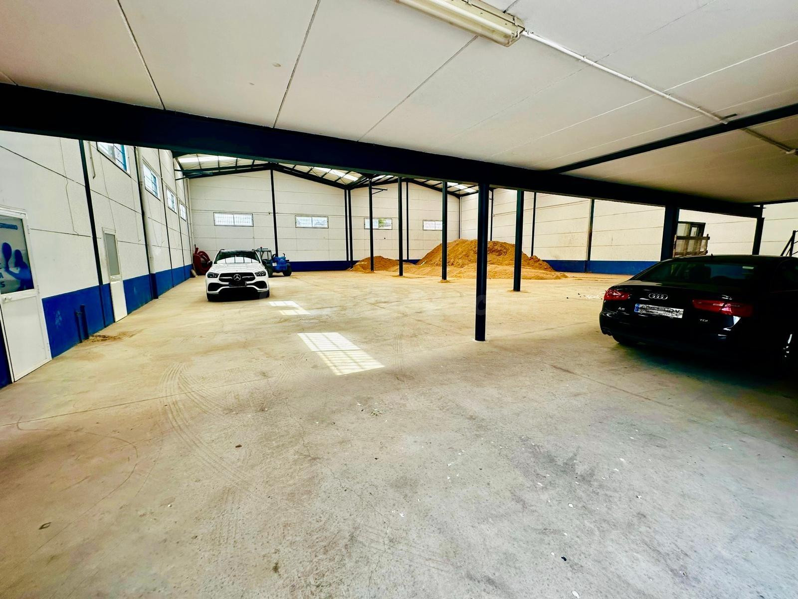 Venta o Alquiler de Nave Industrial en el Polígono Industria - foto 4