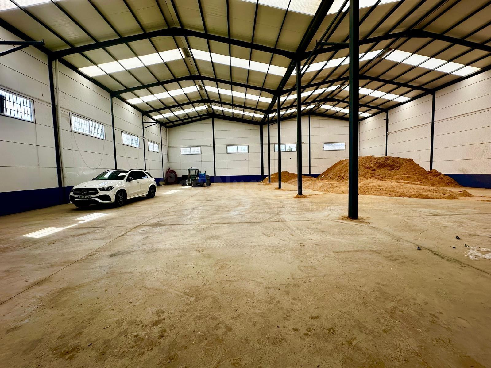 Venta o Alquiler de Nave Industrial en el Polígono Industria - foto 5