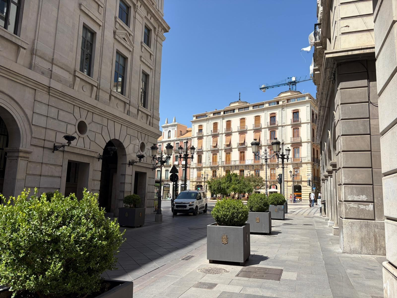 Amplio local comercial en el corazón de Granada - Oportunidad única - foto 5