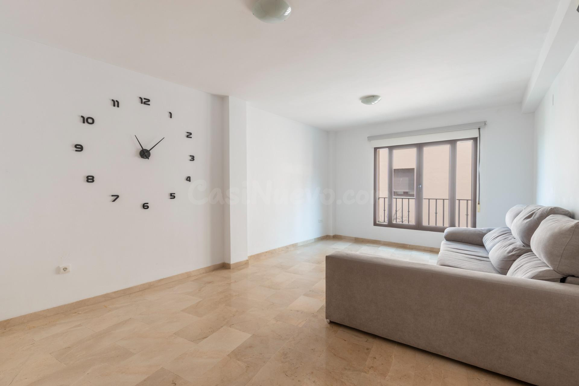ESPECTACULAR TRIPLEX CON GARAJE Y TRASTERO EN MONACHIL - foto 4