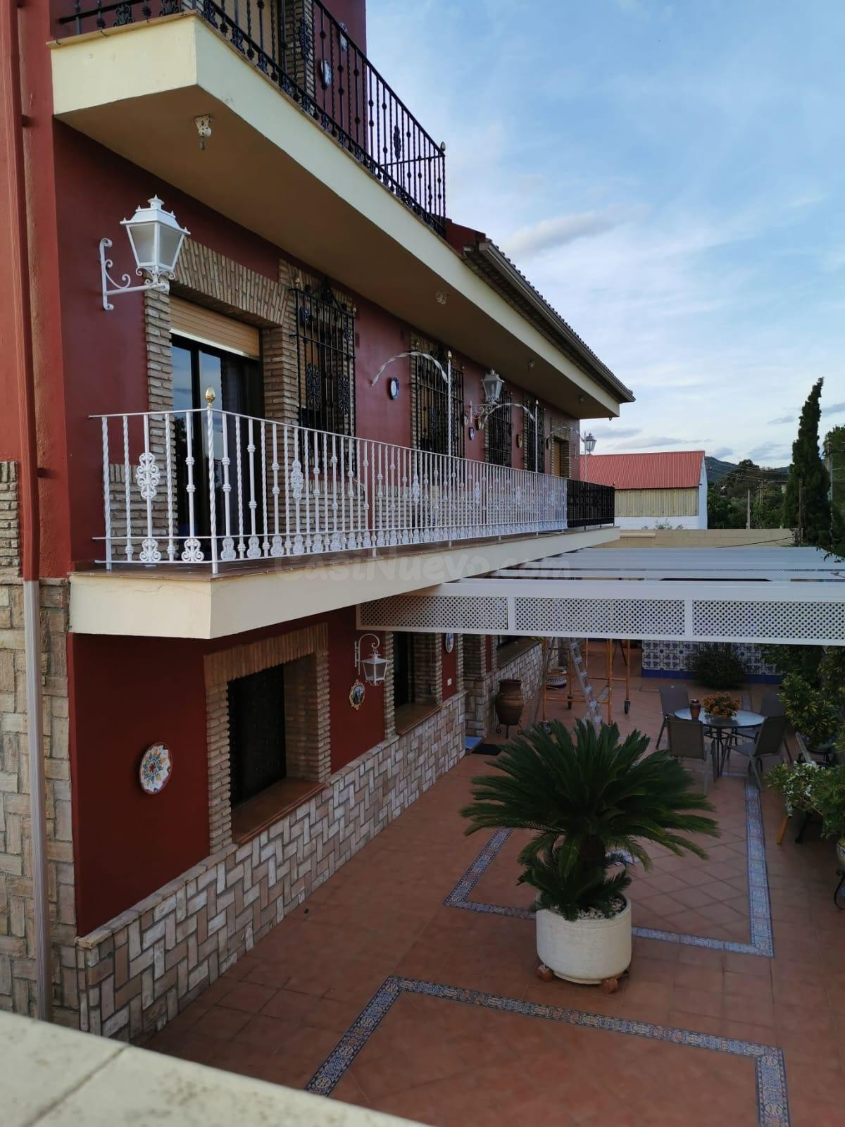 MAGNÍFICO CHALET CON DOS CASAS EN URB LA COLINA. - foto 5