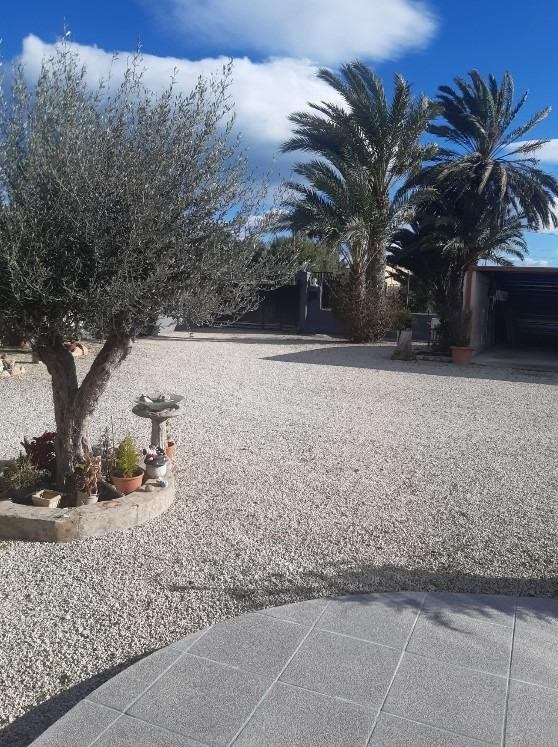 Casa Chalet con terreno Daimes - foto 4