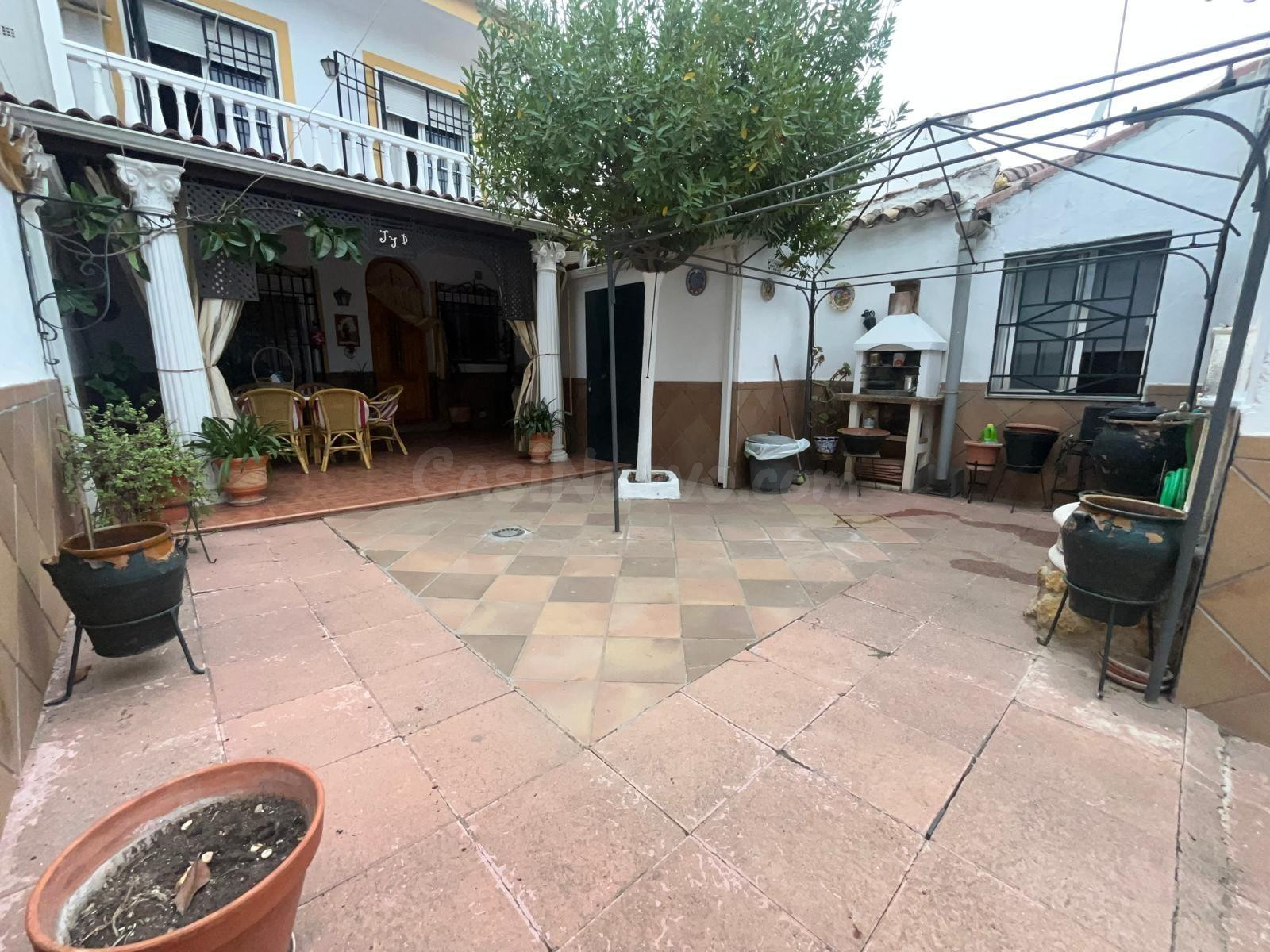 CASA EN ENCINAREJO, EN LA QUE TENEMOS DOS construcciones INDEPENDIENTES!!!!!