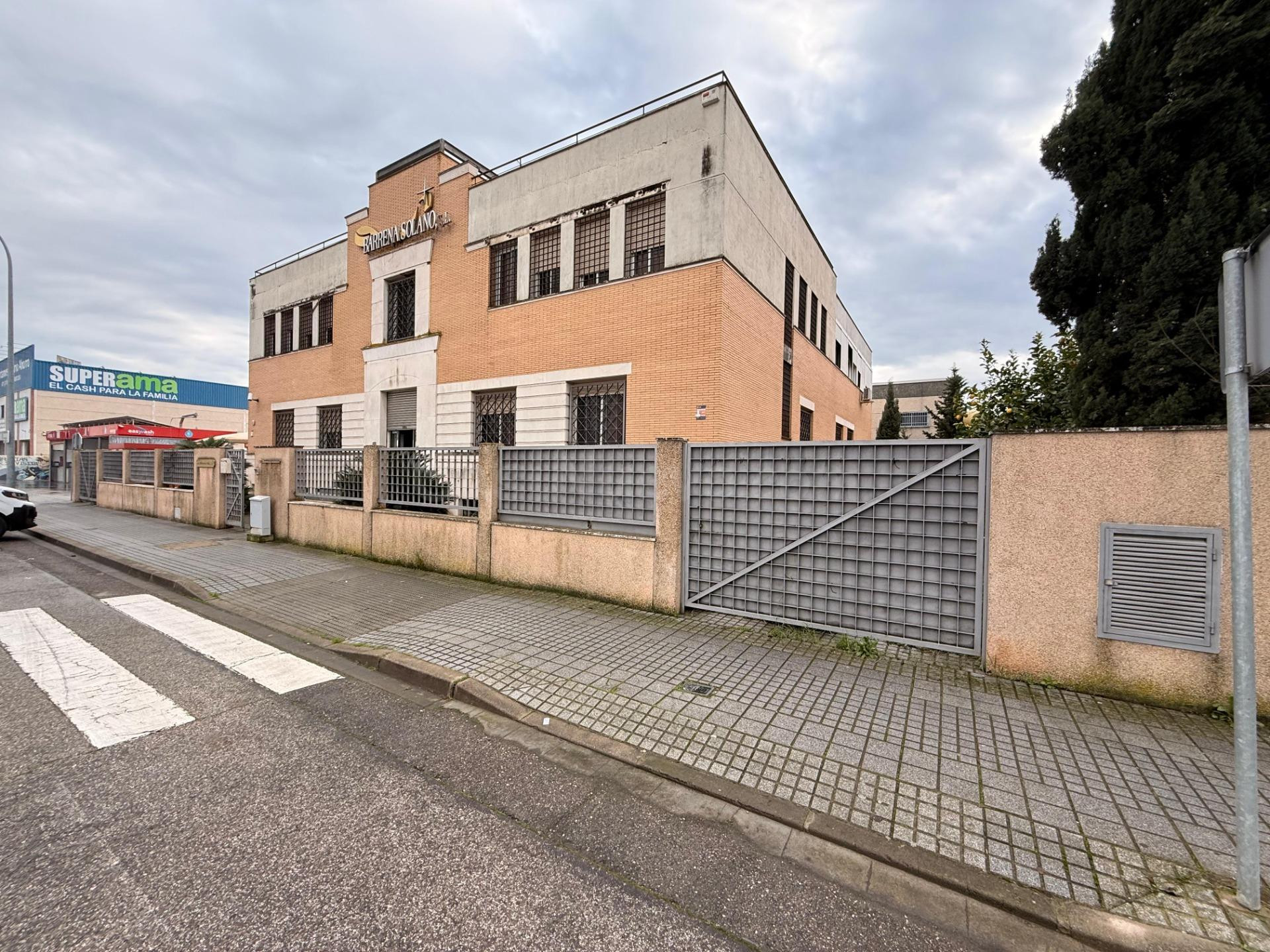 Edificio industrial en el Polígono del Granadal – Córdoba ca - foto 2