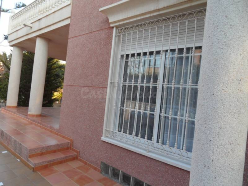 CHALET DE LUJO EN ELCHE - foto 4