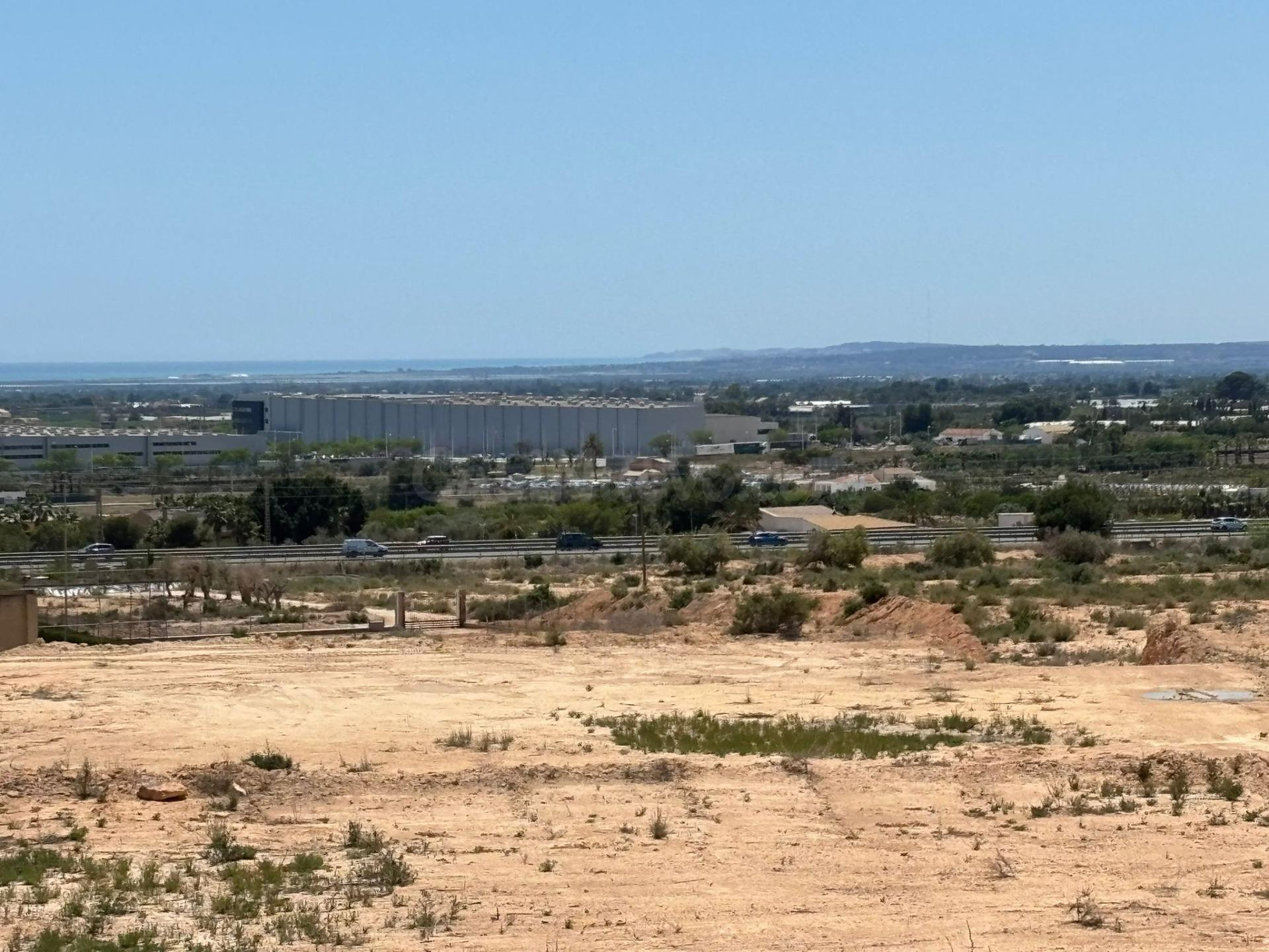 Parcela muy bien situada a la venta