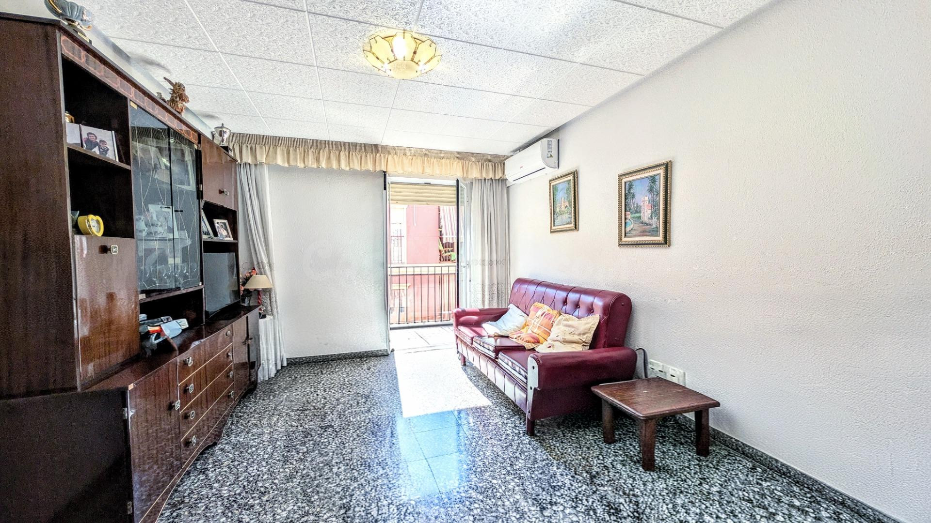 ESPACIOSA VIVIENDA DE 4 DORMITORIOS, BALCÓN, ORIENTACIÓN ESTE, 100 M2 Y CON ASCENSOR.