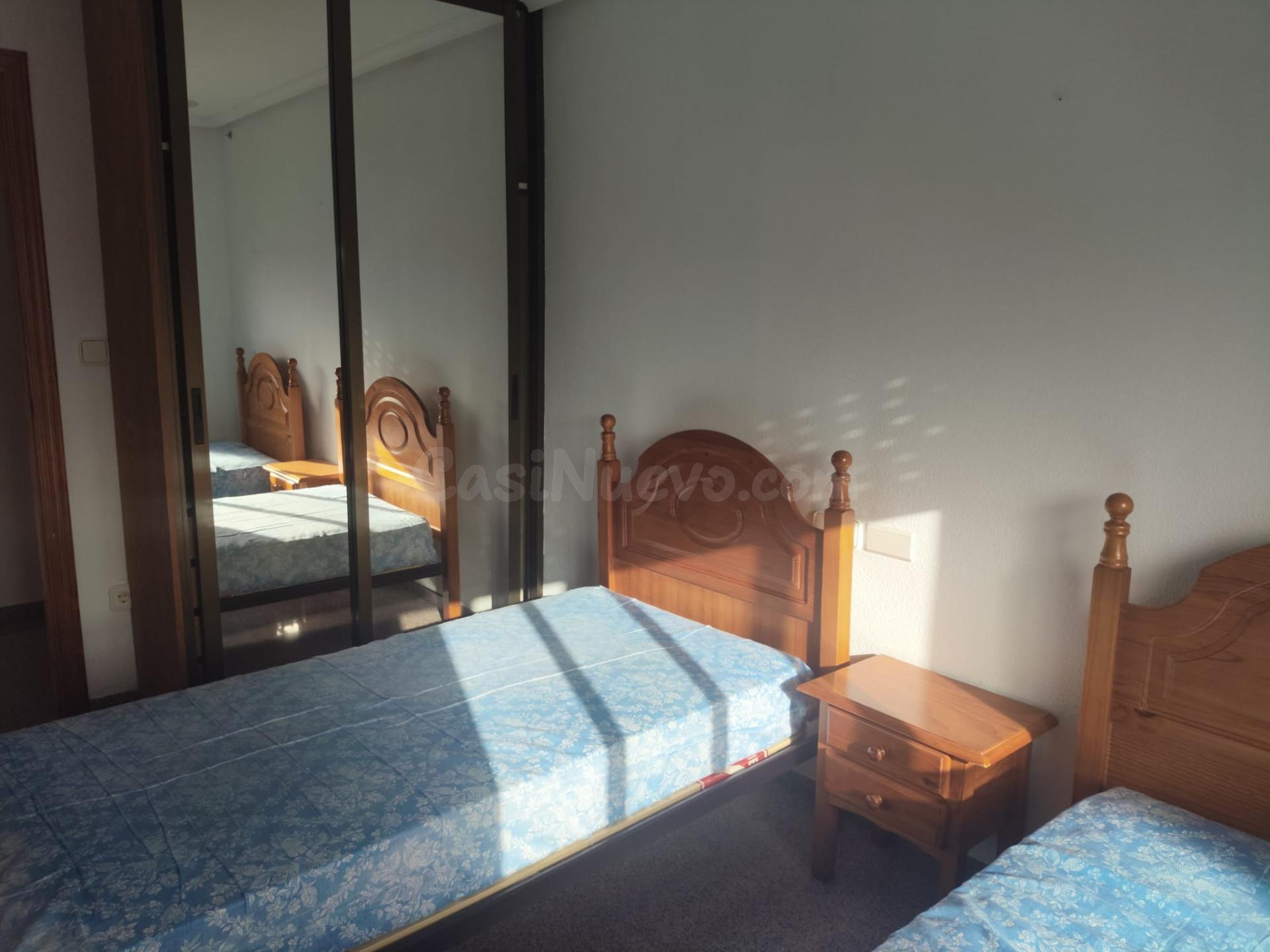 ¡Luz, espacio y altura en La Hoya! - foto 3