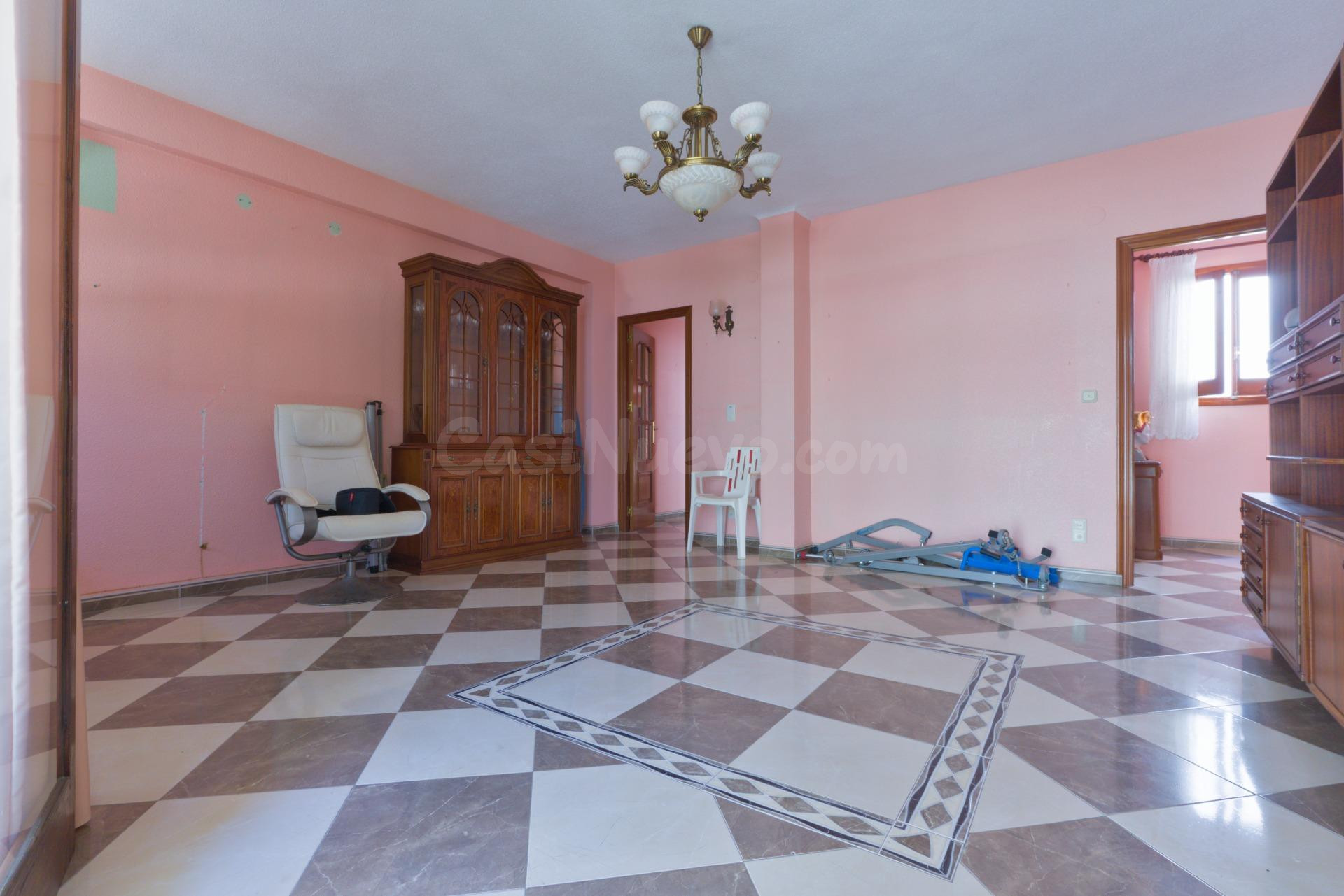 Piso 3 dormitorios en pleno centro del Almuñécar junto a la  - foto 3