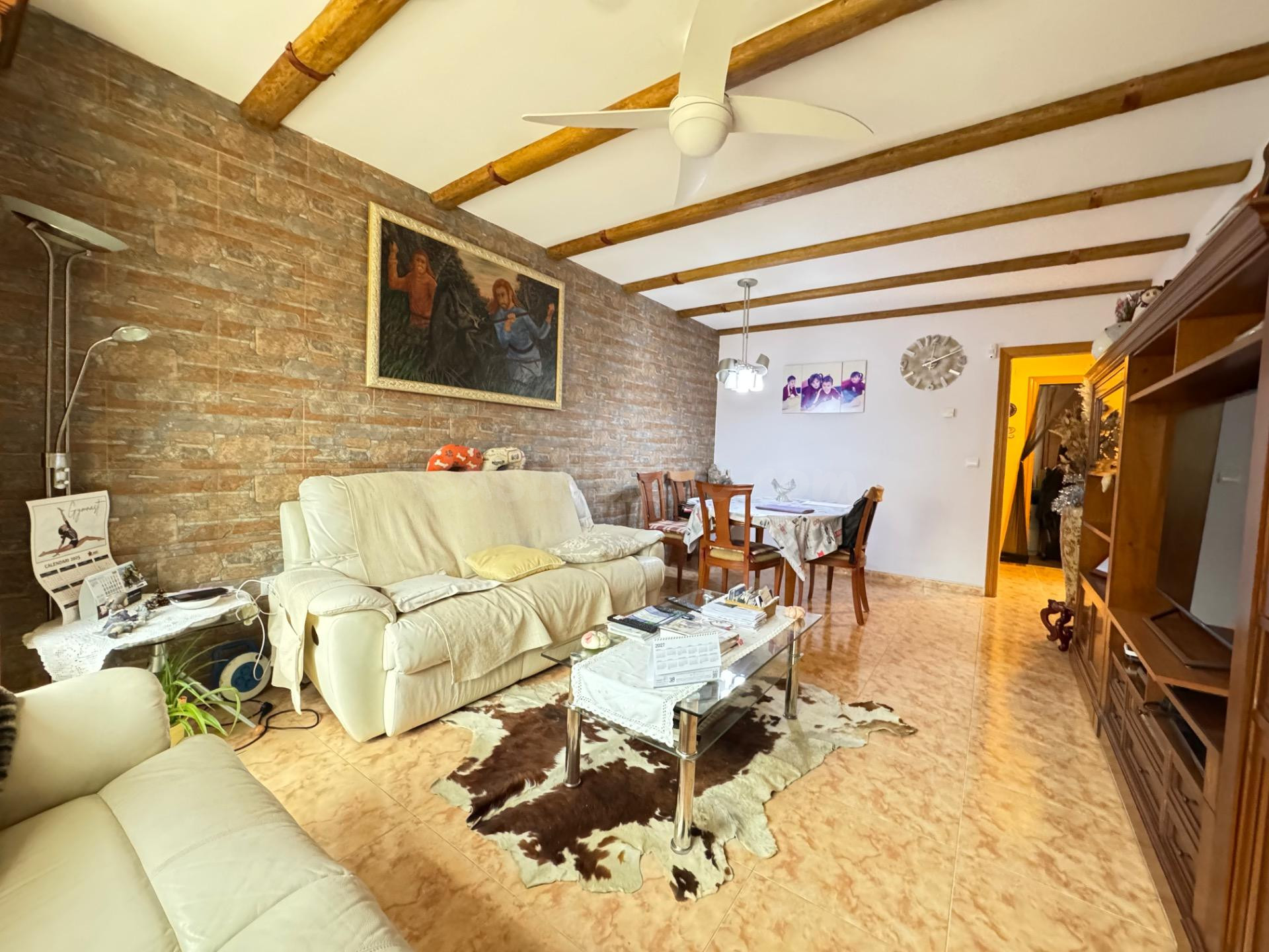 Espectacular casa esquinera a tres vientos para entrar a viv - foto 2