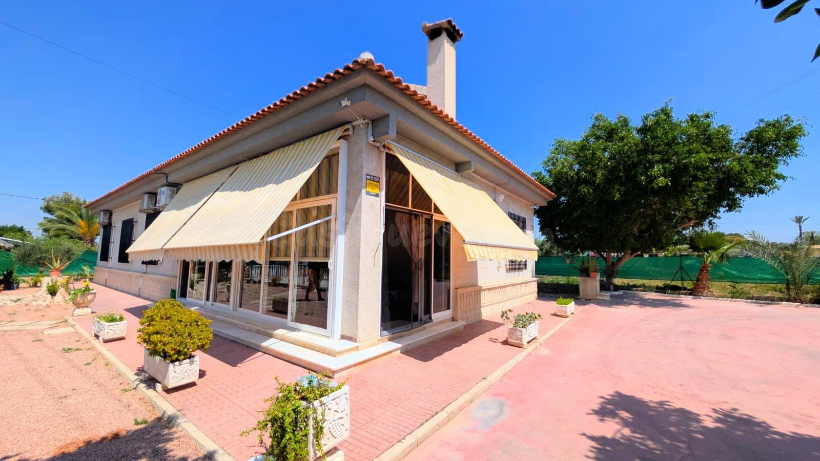 ¡ESPECTACULAR CHALET CON PISCINA Y GRAN PARCELA EN LA GALIA– - foto 4