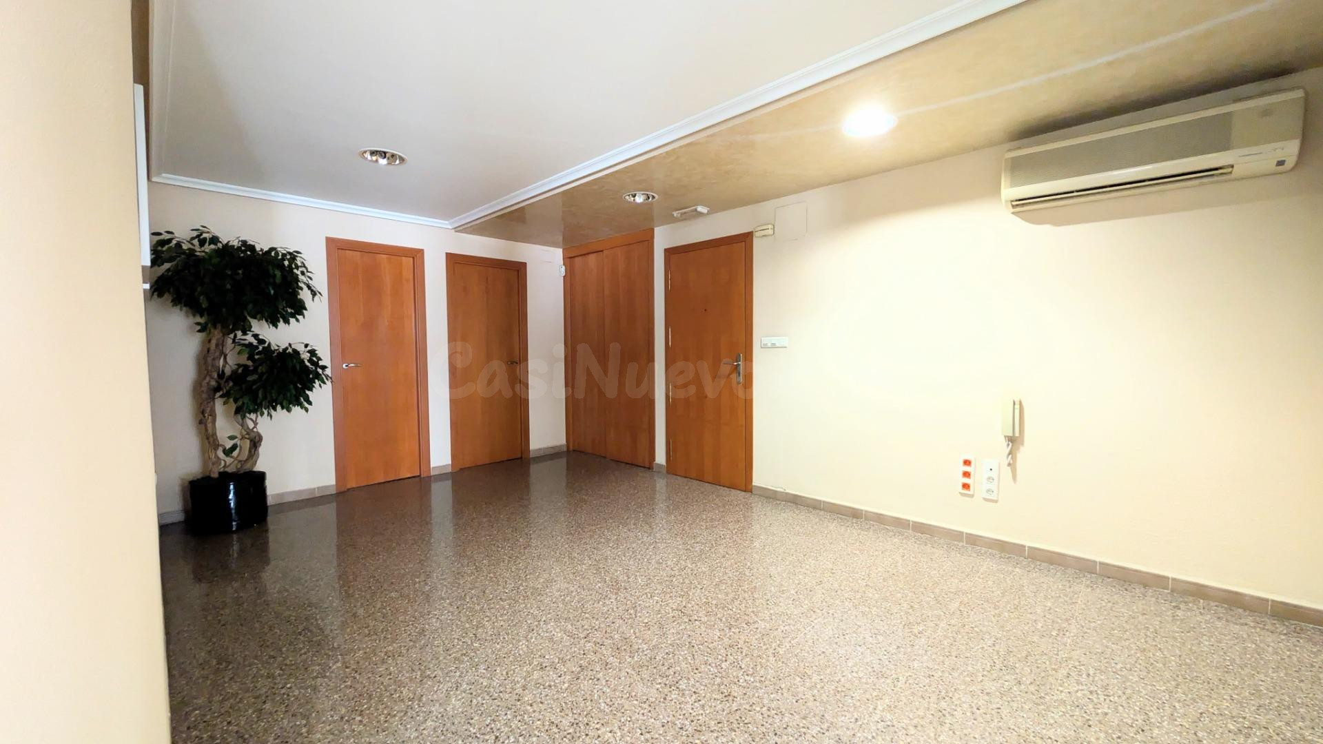 ¡AMPLIA OFICINA EN VENTA EN LA DEMANDADA ZONA ASILO JUNTO AL - foto 4