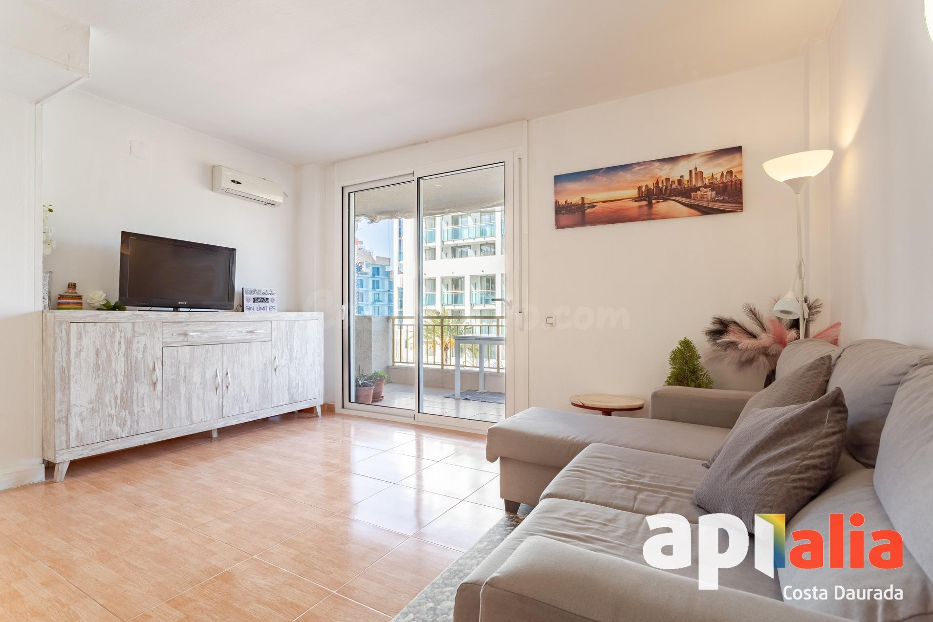 Luminoso piso de dos habitaciones, gran terraza esquinera a  - foto 4