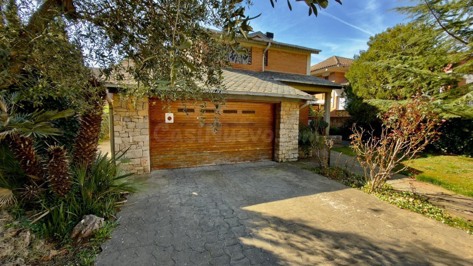 ESPECTACULAR CASA SOBRE PARCELA DE 800M2 A IGUALADA - SET CA - foto 3